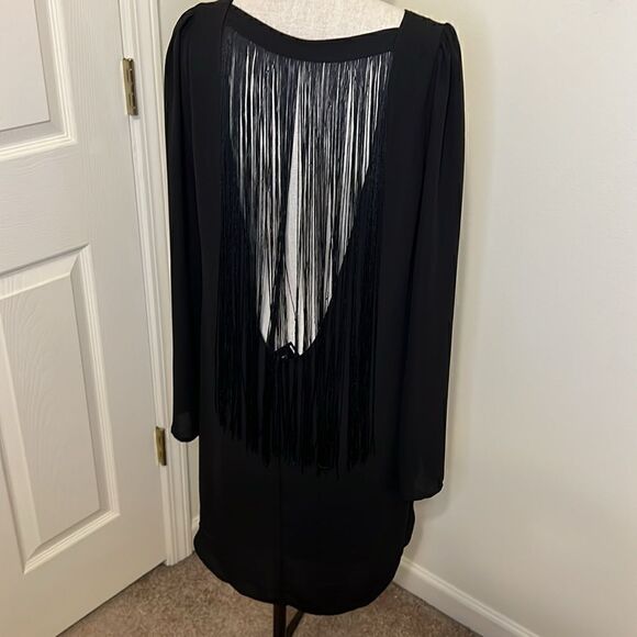Express Open Back Fringe Shift Dress. Size M NWT - Picture 1 of 4